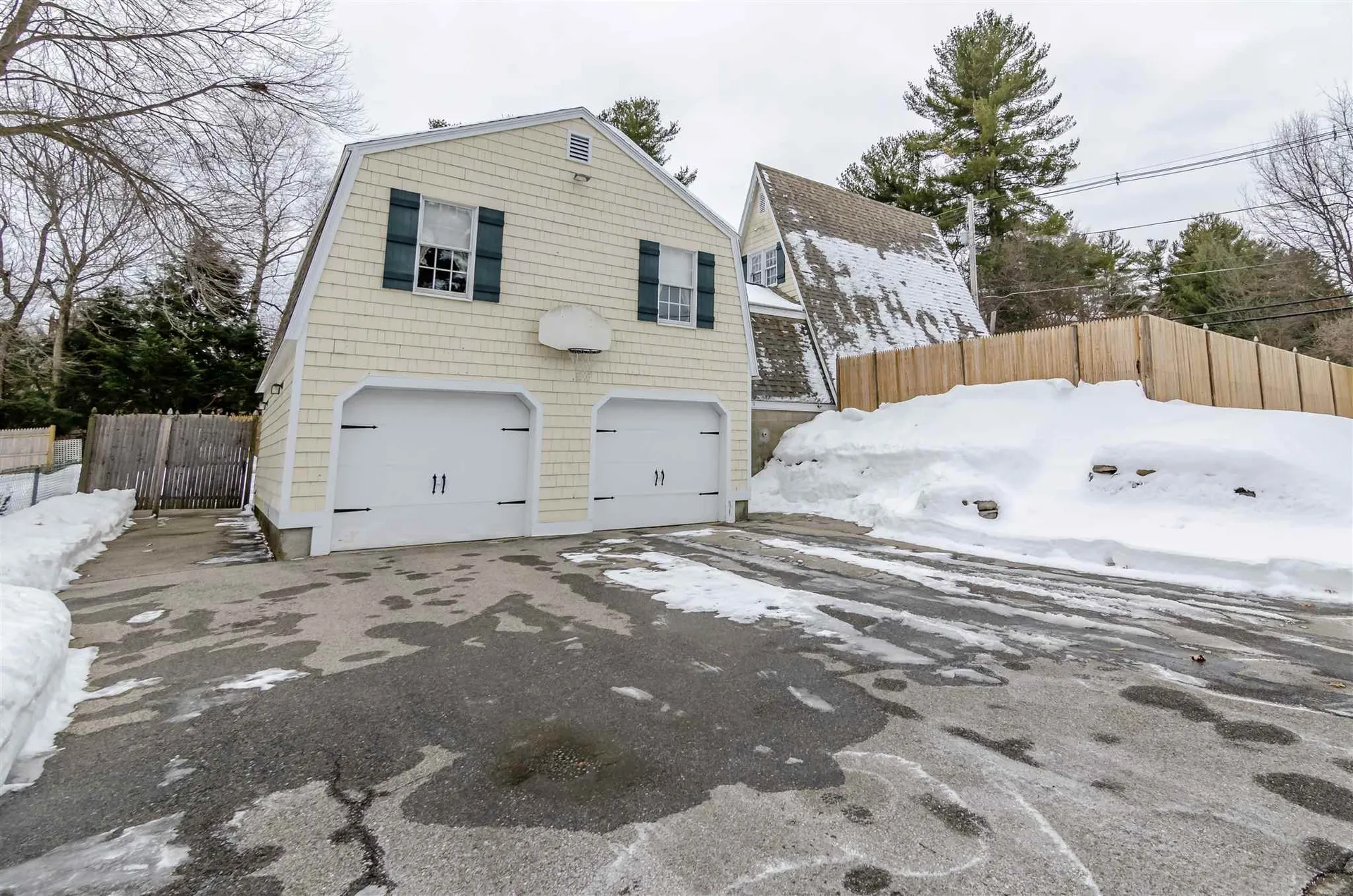 118 N Main Street Salem NH 03079