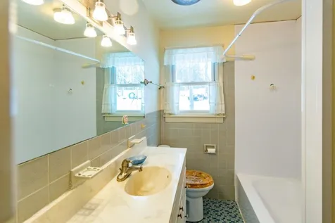 54 South Crest Drive Burlington VT 05401