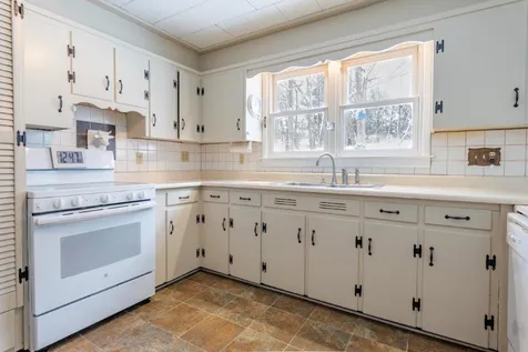 54 South Crest Drive Burlington VT 05401