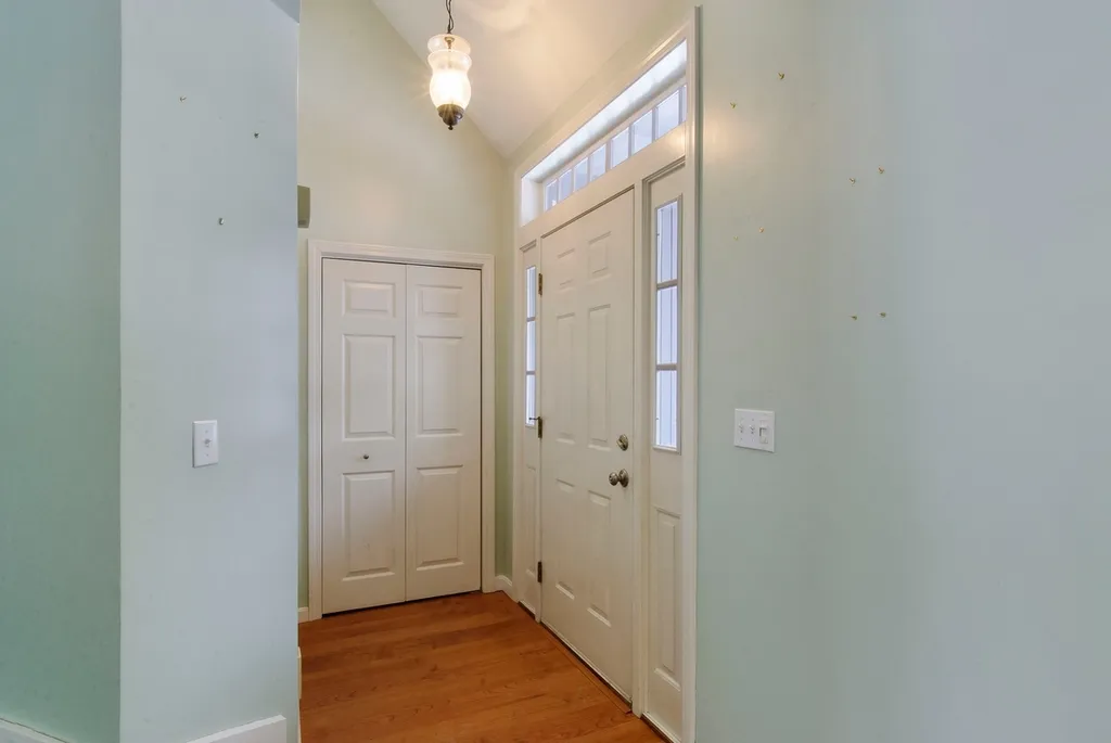 54 Stratham Green Road Stratham NH 03885