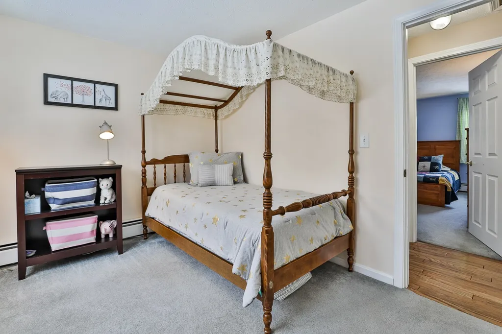 8 Crestwood Court Amherst NH 03031