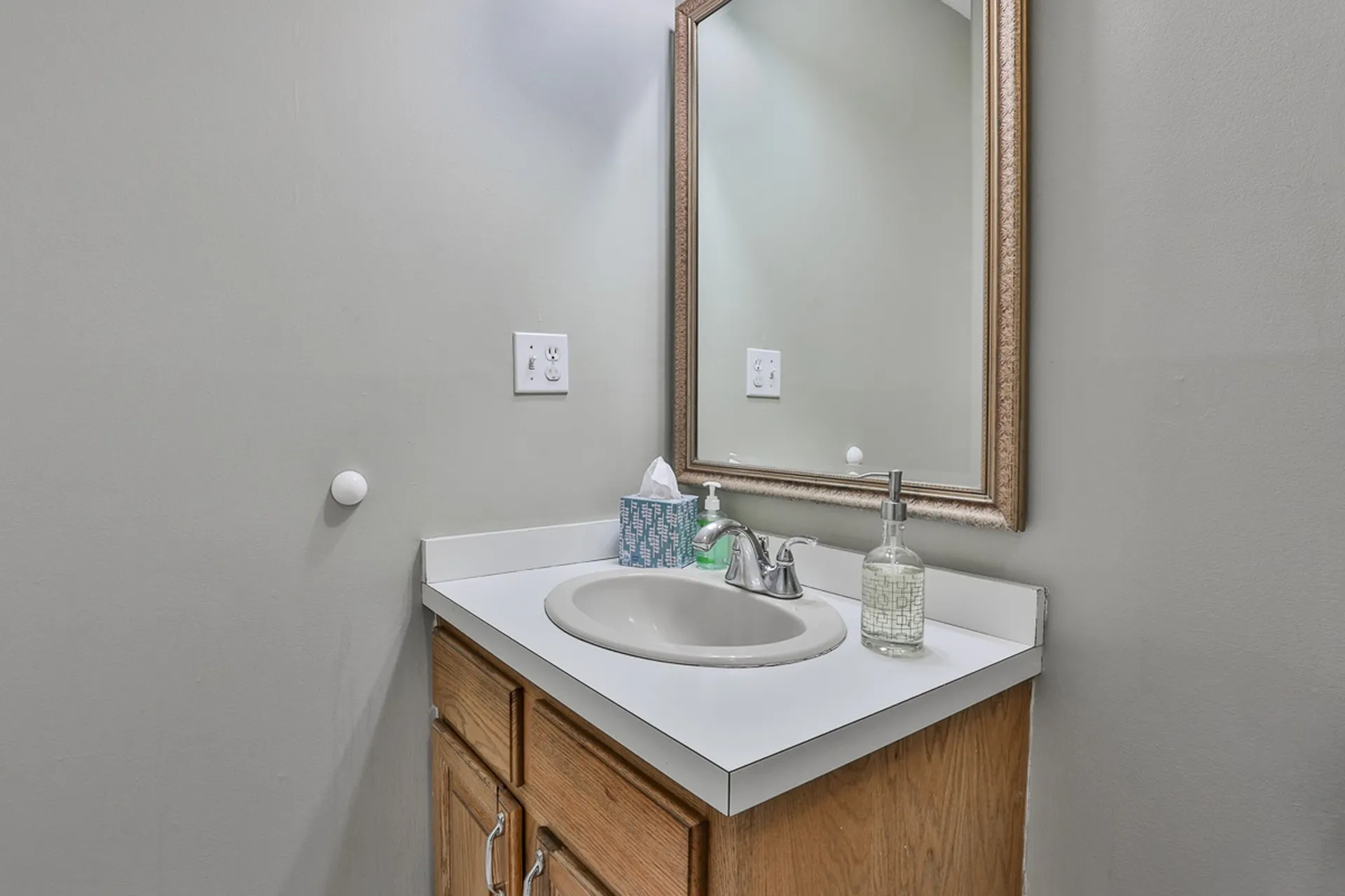 8 Crestwood Court Amherst NH 03031
