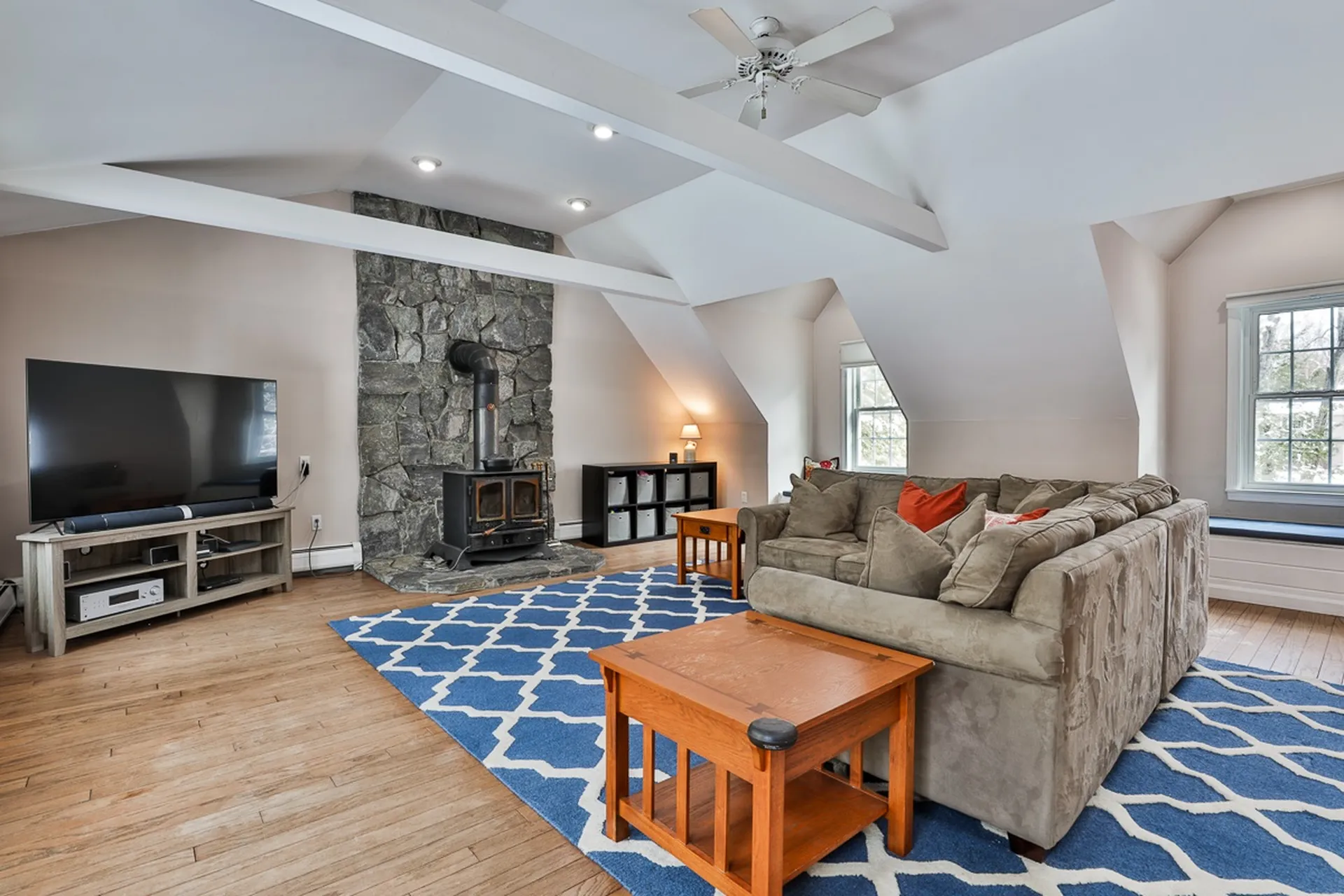 8 Crestwood Court Amherst NH 03031