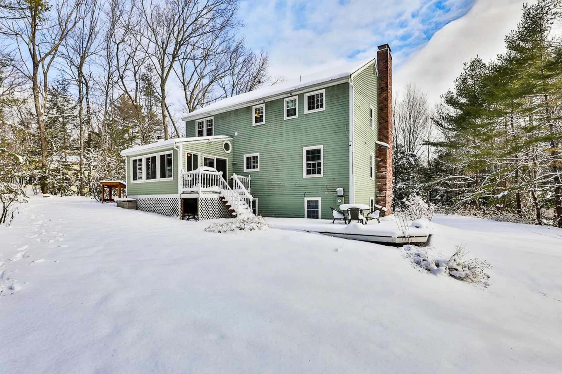 8 Crestwood Court Amherst NH 03031