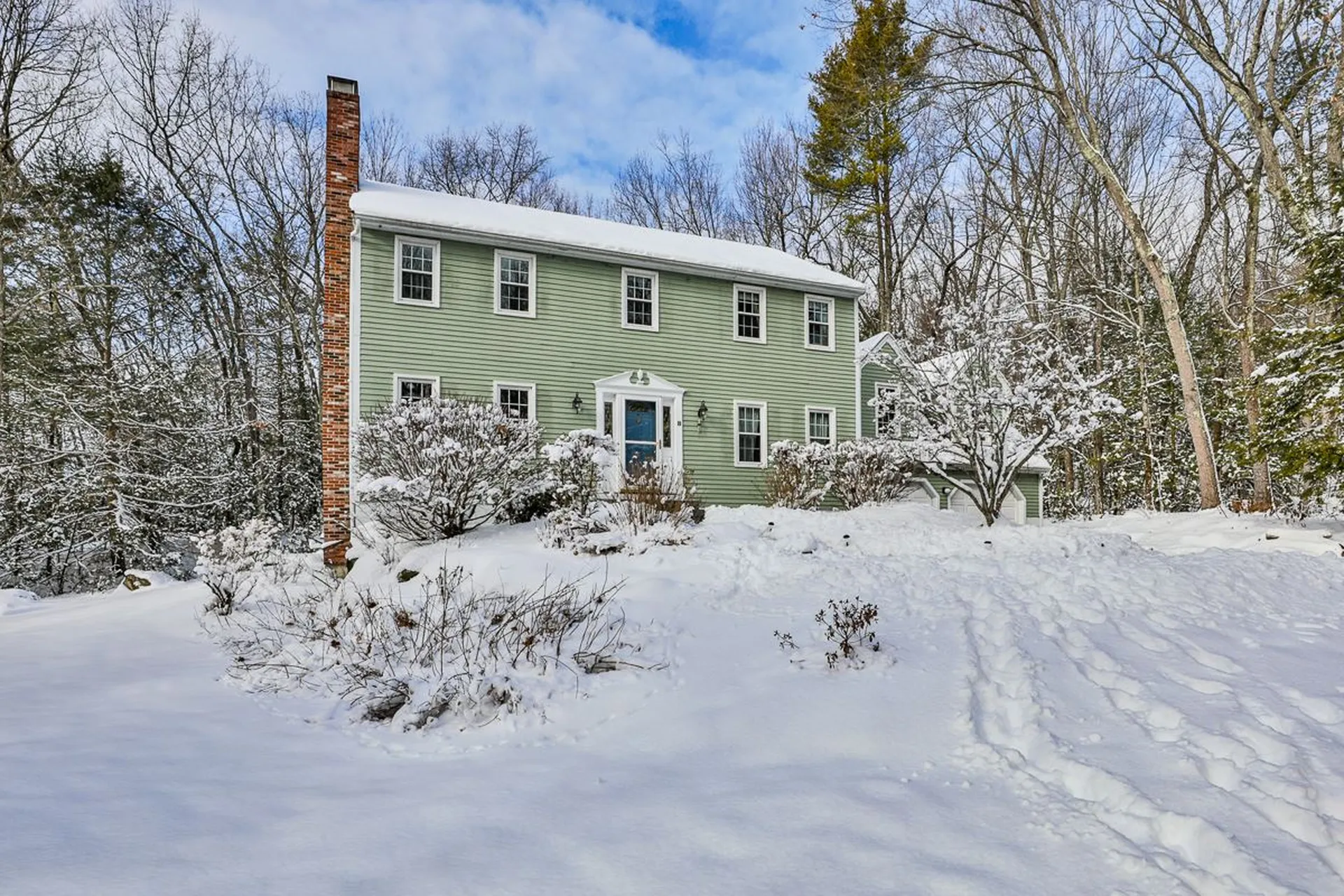 8 Crestwood Court Amherst NH 03031