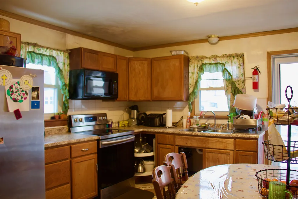 543 Dix Street Manchester NH 03103