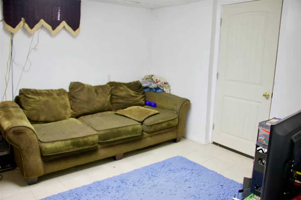 543 Dix Street Manchester NH 03103