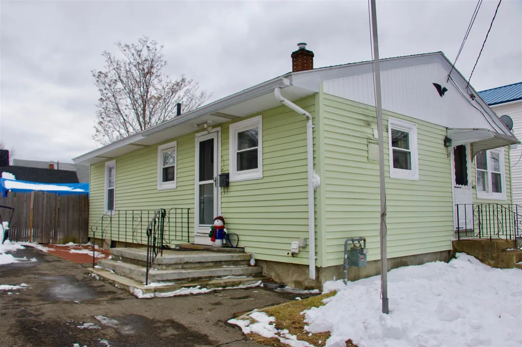 543 Dix Street Manchester NH 03103