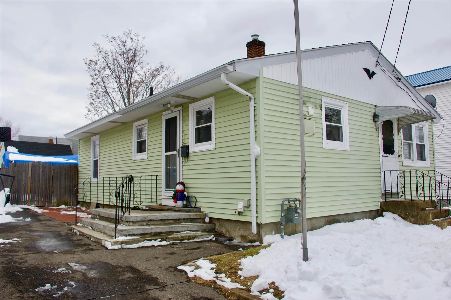 543 Dix Street Manchester NH 03103