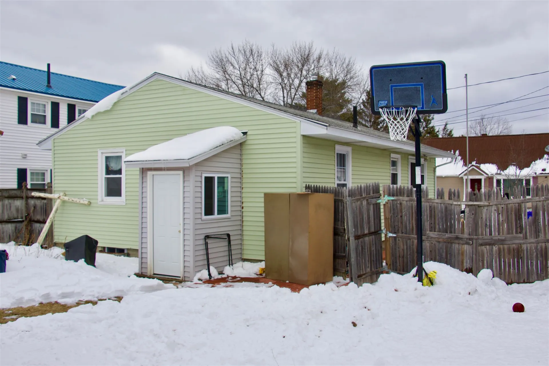 543 Dix Street Manchester NH 03103