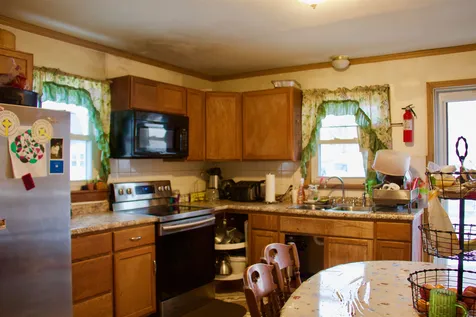543 Dix Street Manchester NH 03103