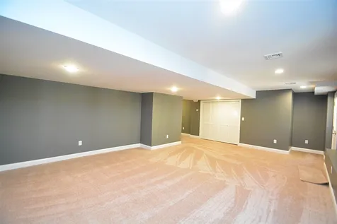 51 Constitution Way Rochester NH 03867