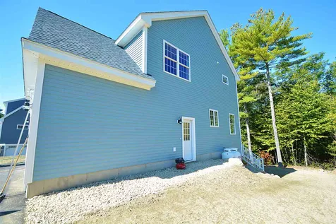 51 Constitution Way Rochester NH 03867