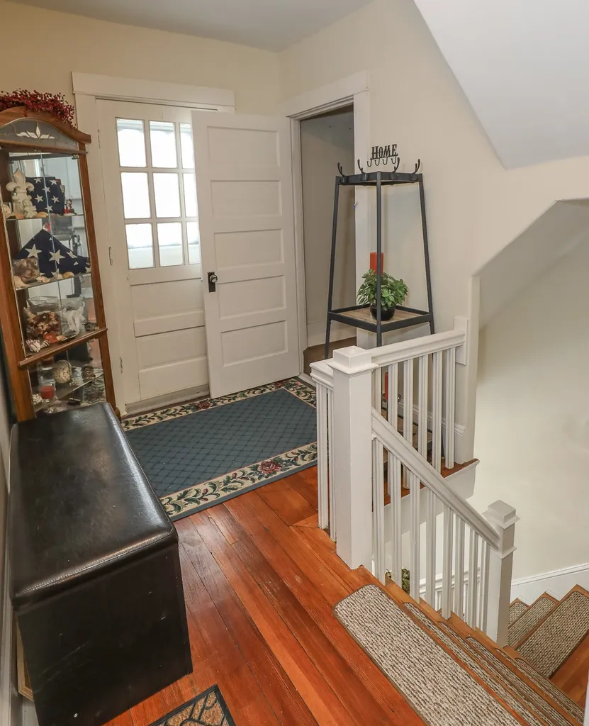 15 Fairview Avenue Nashua NH 03060