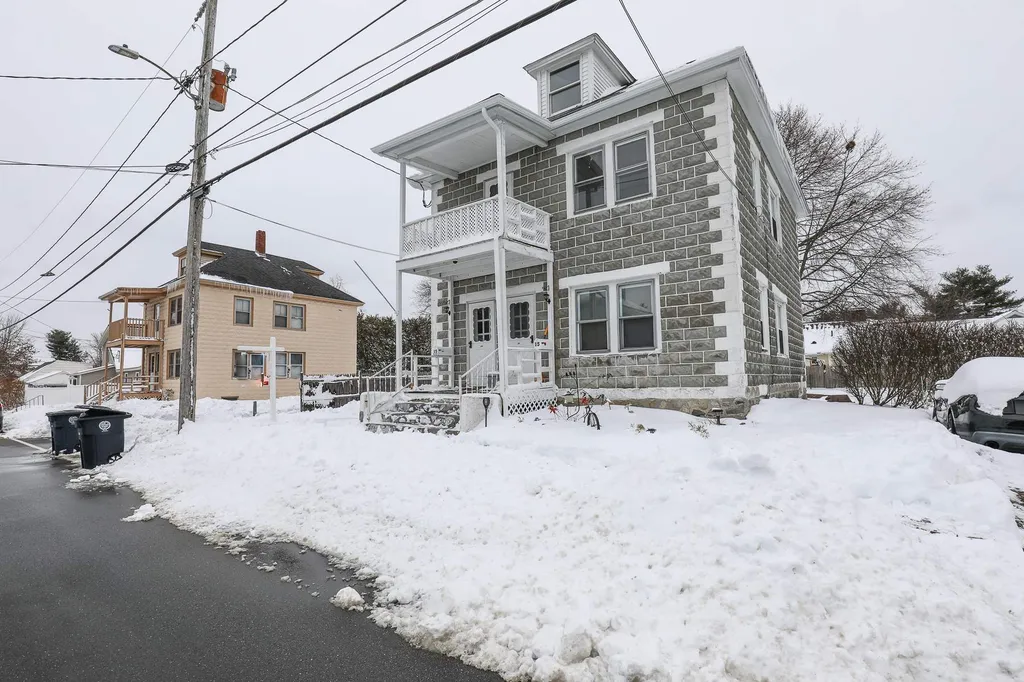 15 Fairview Avenue Nashua NH 03060
