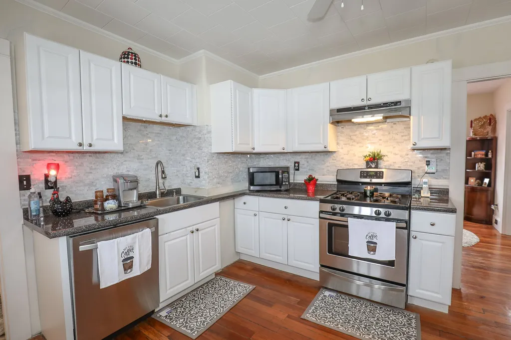 15 Fairview Avenue Nashua NH 03060