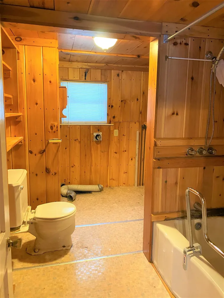 31 Cobb Hill Road Hartland VT 05048-9429