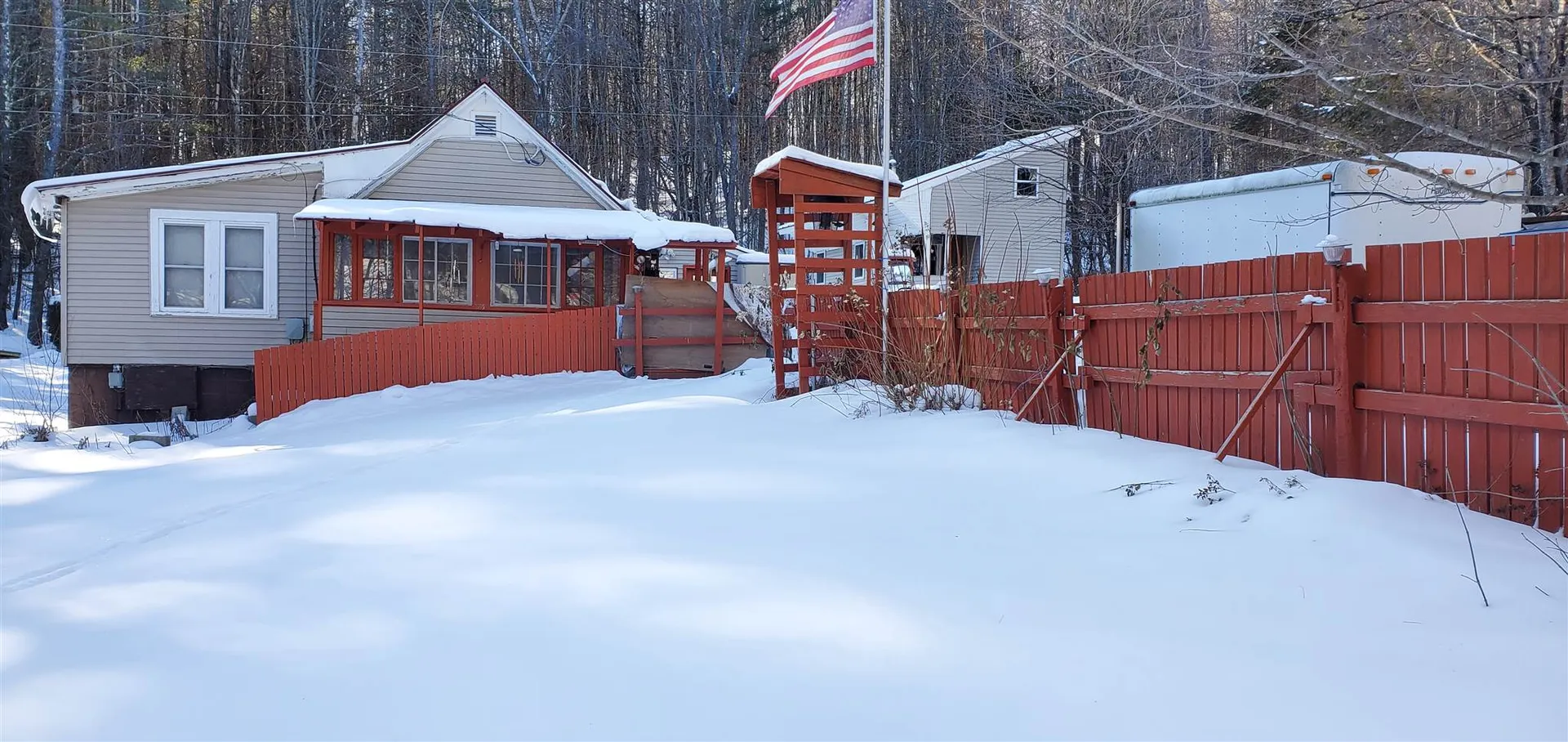31 Cobb Hill Road Hartland VT 05048-9429