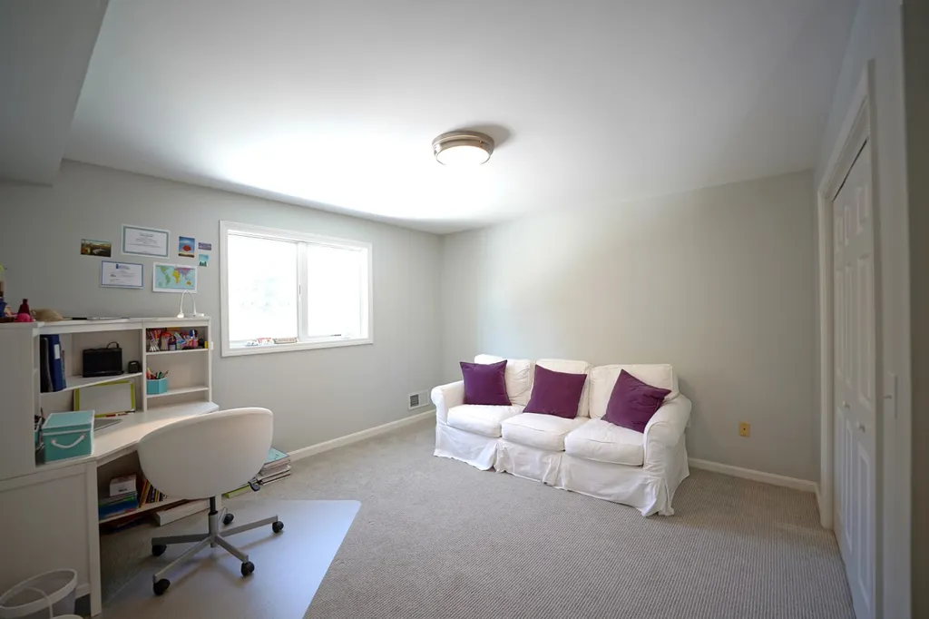 15 Finn Avenue Newfields NH 03856