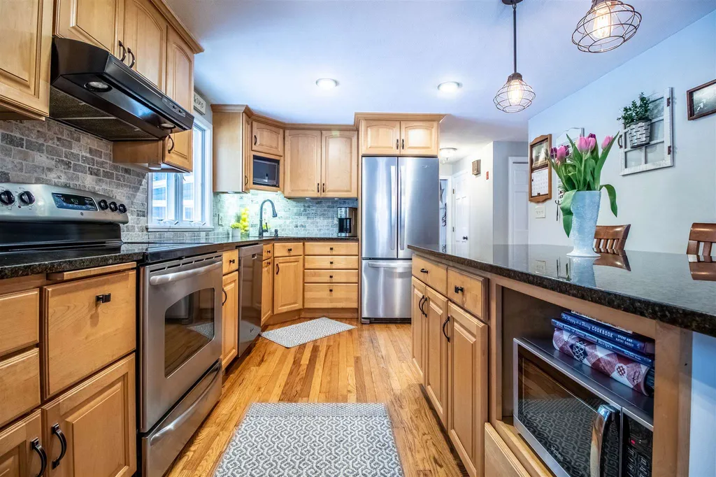 4 Meadow Lane Rochester NH 03867