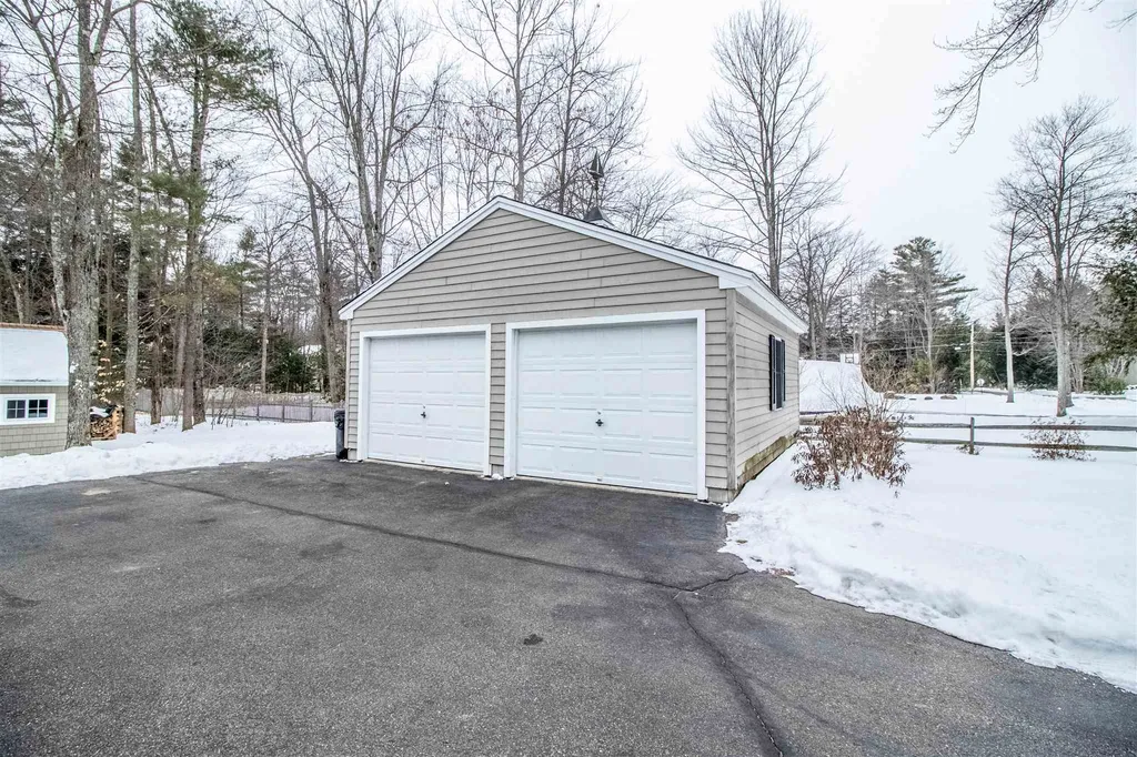 4 Meadow Lane Rochester NH 03867