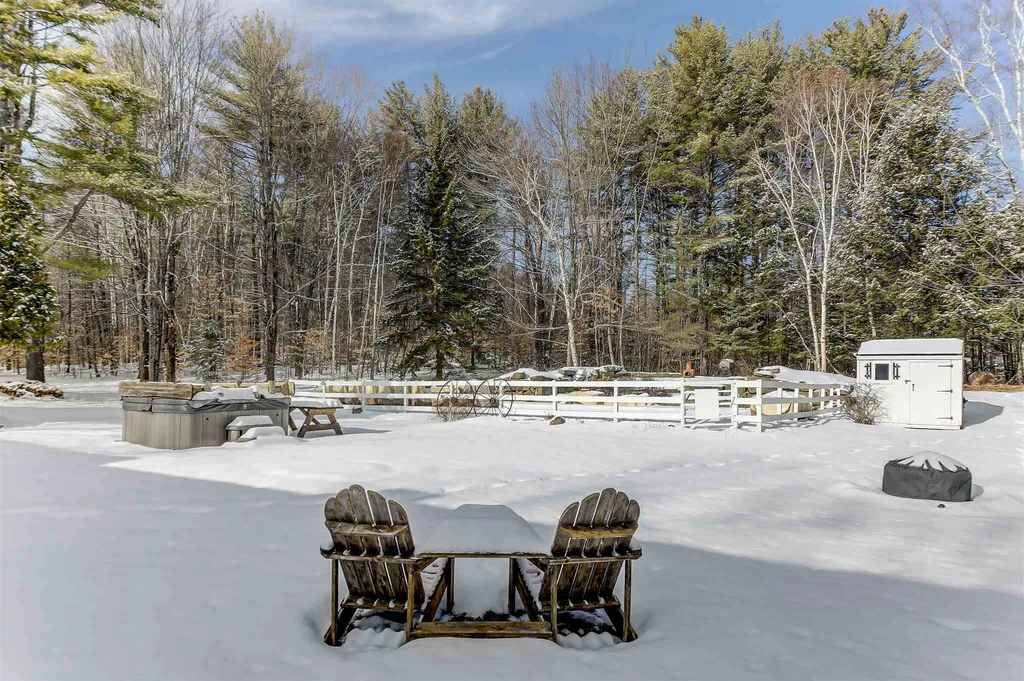 64 Mount Surprise Road Bartlett NH 03812