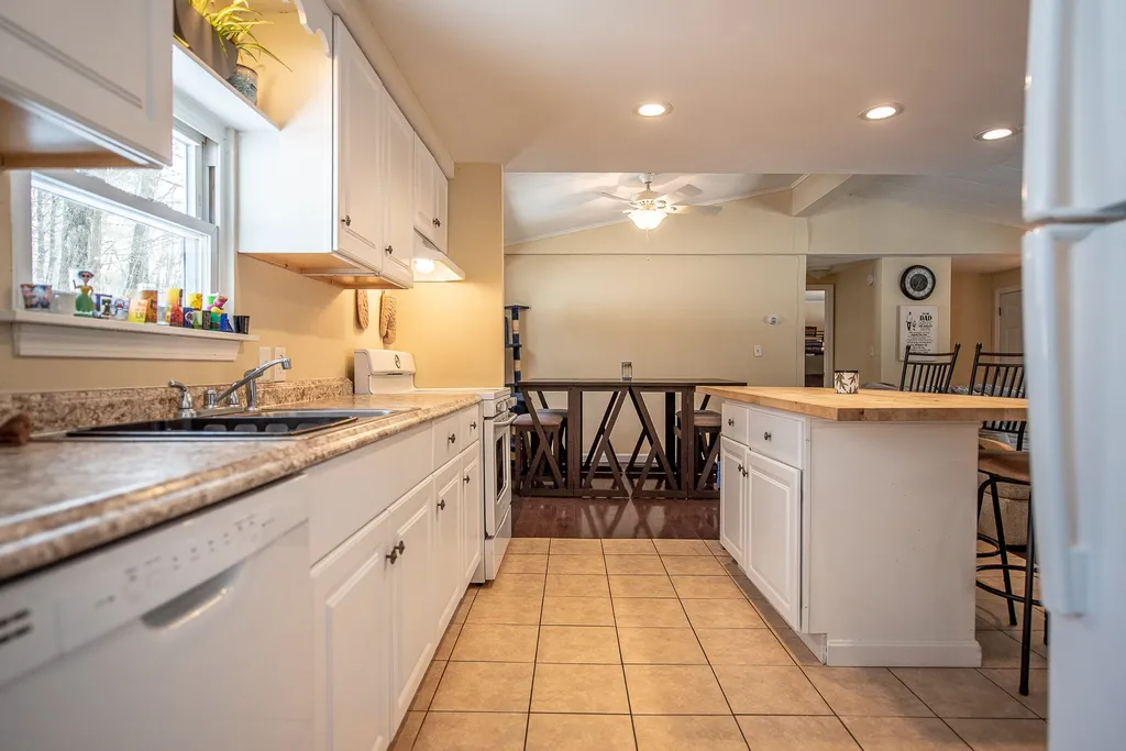 19 Silkwood Avenue Belmont NH 03220