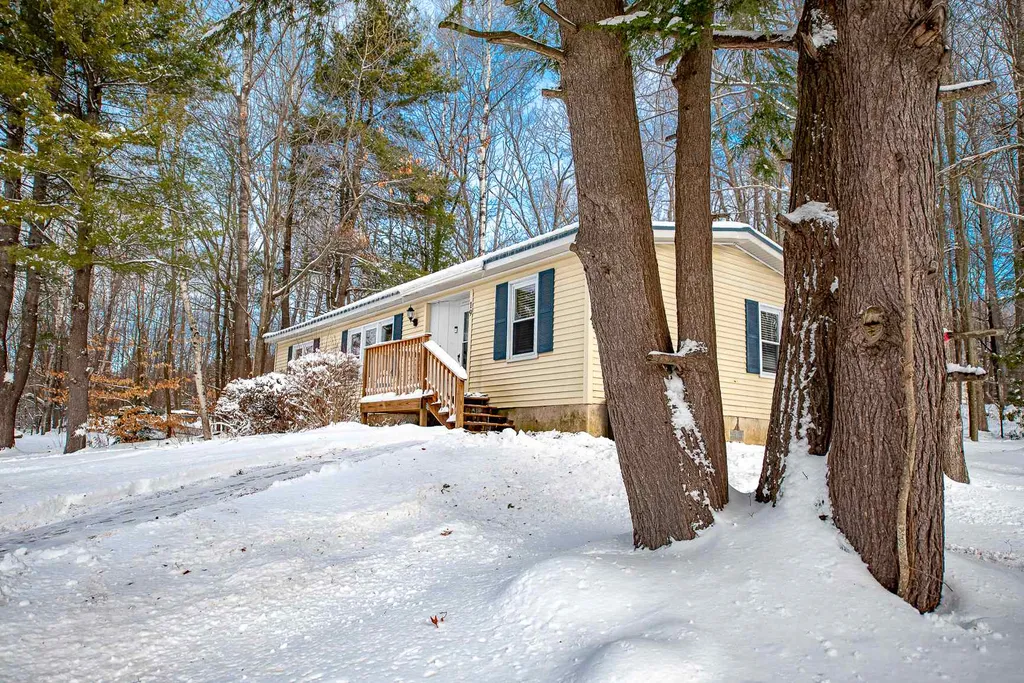 19 Silkwood Avenue Belmont NH 03220