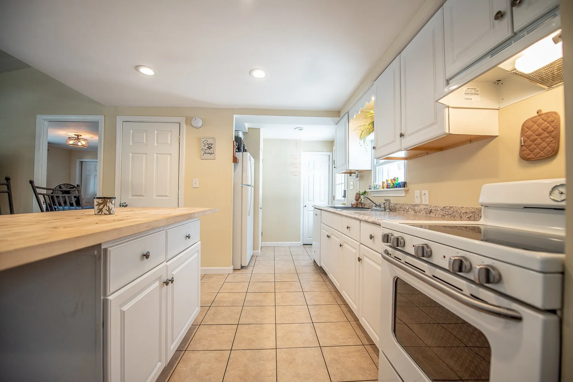 19 Silkwood Avenue Belmont NH 03220