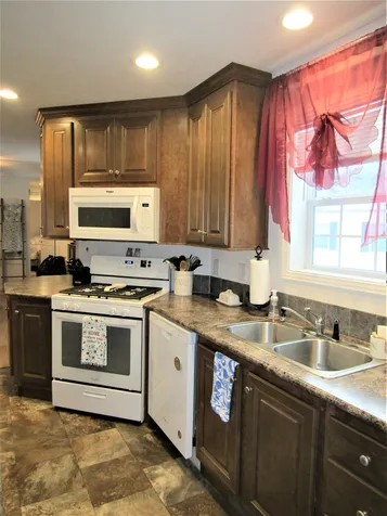 24 Baldwin Drive Barrington NH 03825