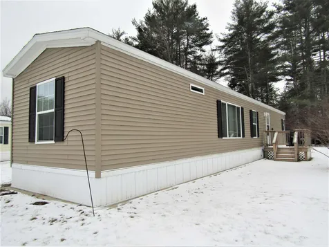 24 Baldwin Drive Barrington NH 03825