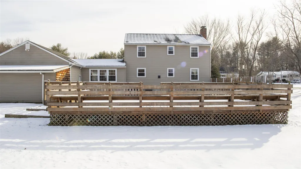 12 Crawford Avenue Exeter NH 03833