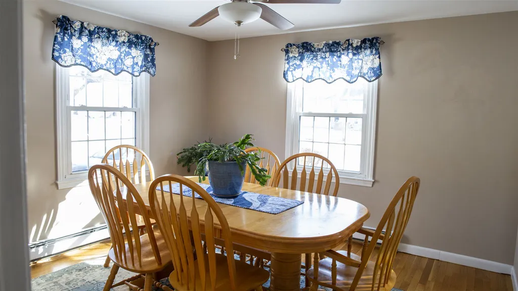 12 Crawford Avenue Exeter NH 03833