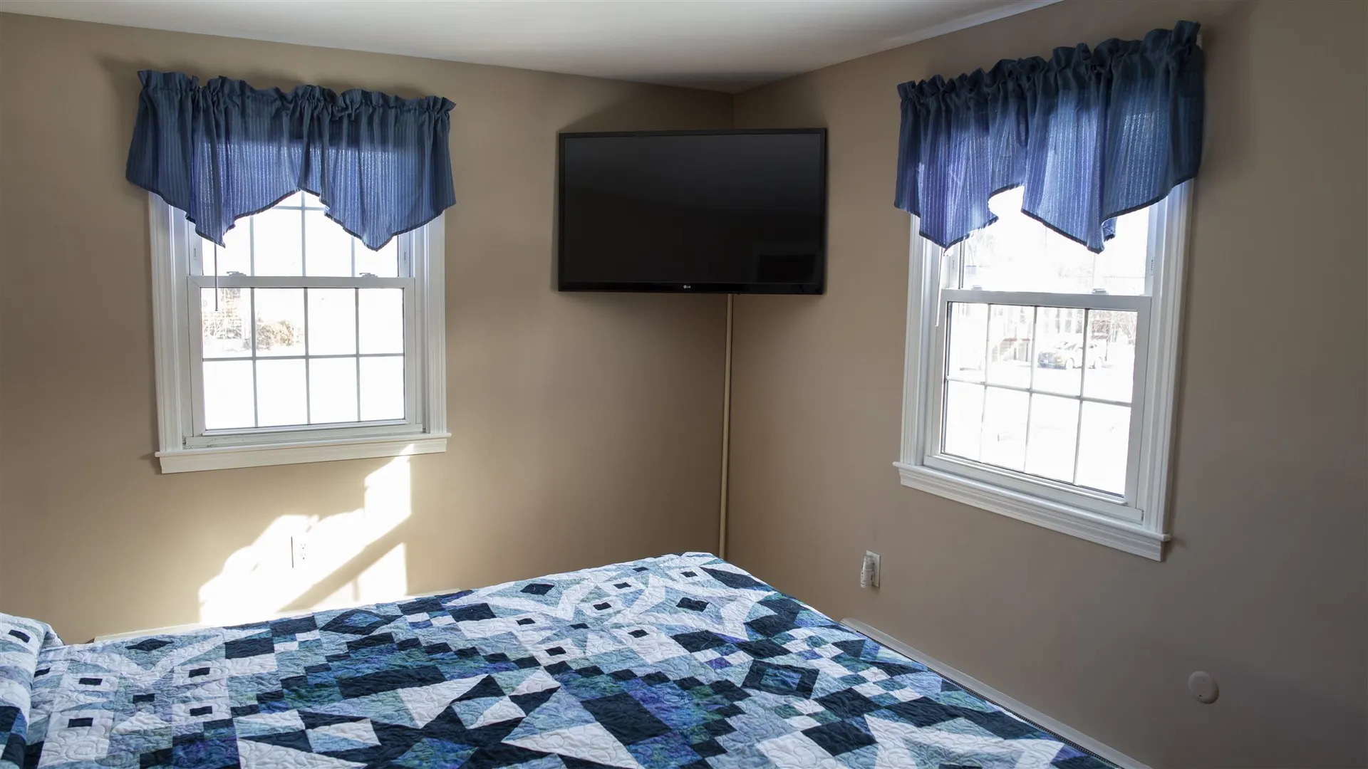 12 Crawford Avenue Exeter NH 03833