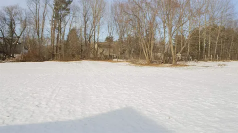12 Crawford Avenue Exeter NH 03833