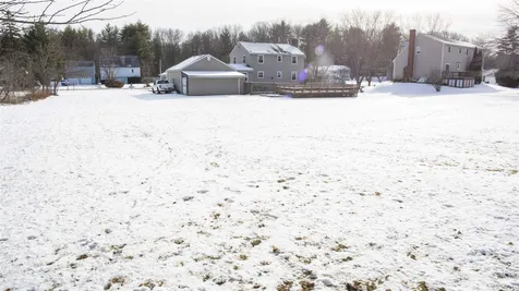12 Crawford Avenue Exeter NH 03833