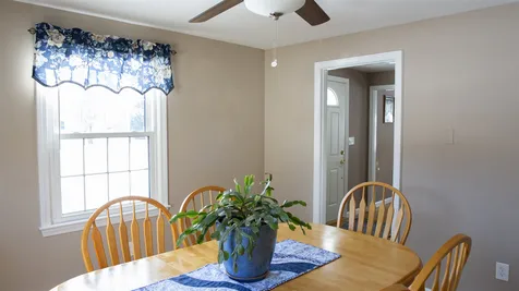 12 Crawford Avenue Exeter NH 03833
