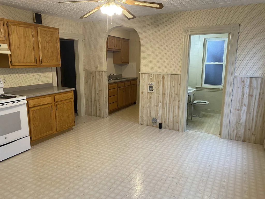 384 Amory Street Manchester NH 03103