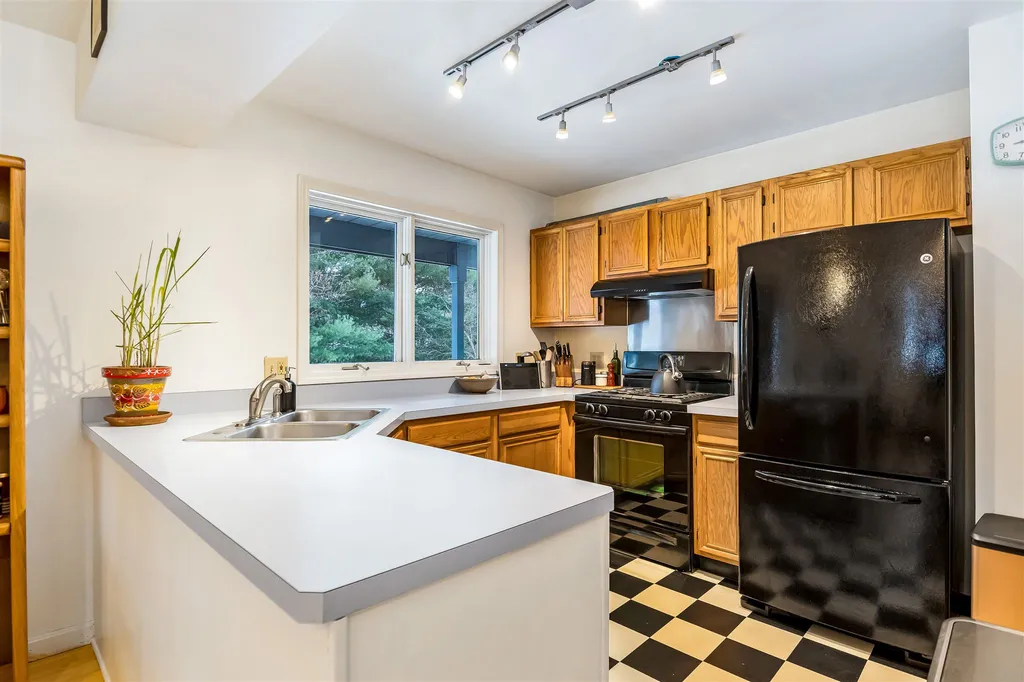 282 Ethan Allen Parkway Burlington VT 05408