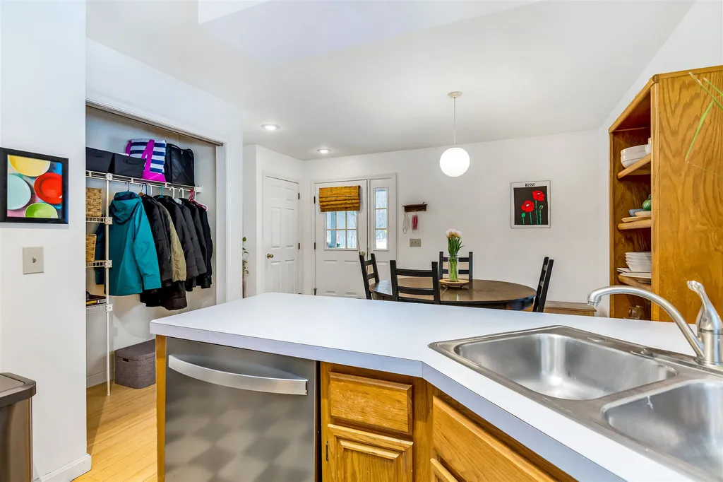 282 Ethan Allen Parkway Burlington VT 05408