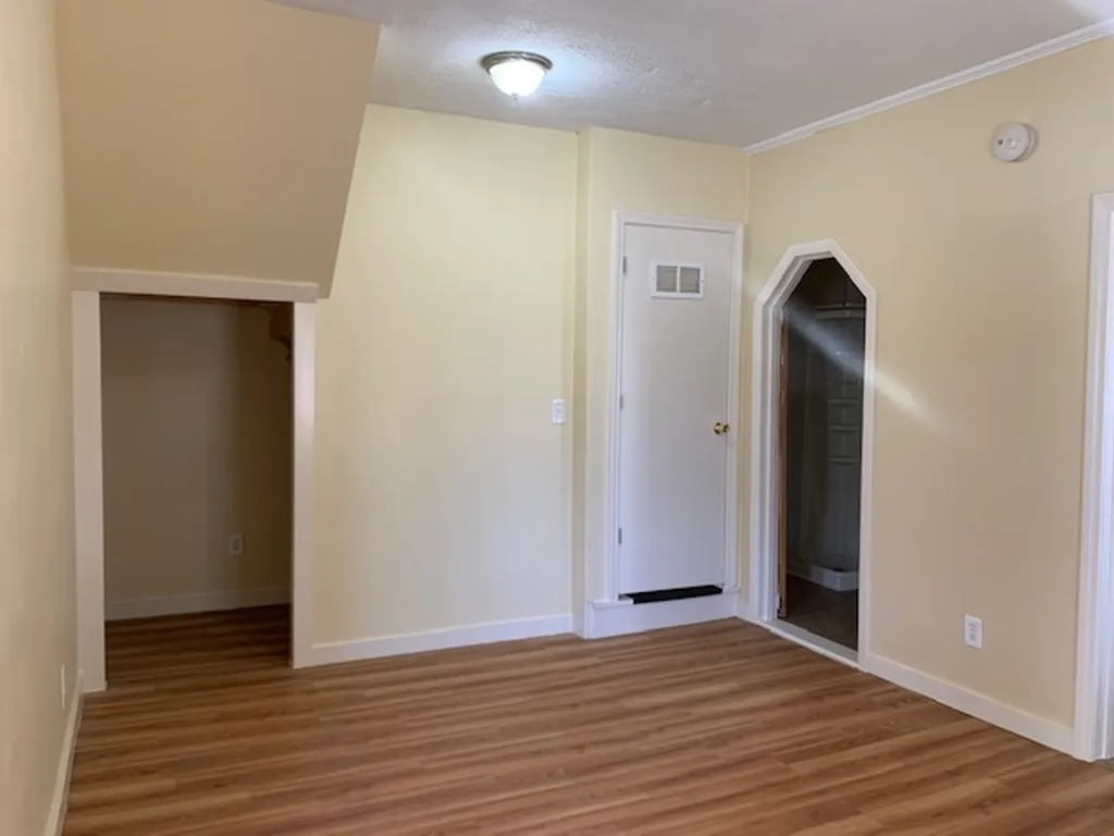 71 East Bow Street Franklin NH 03235