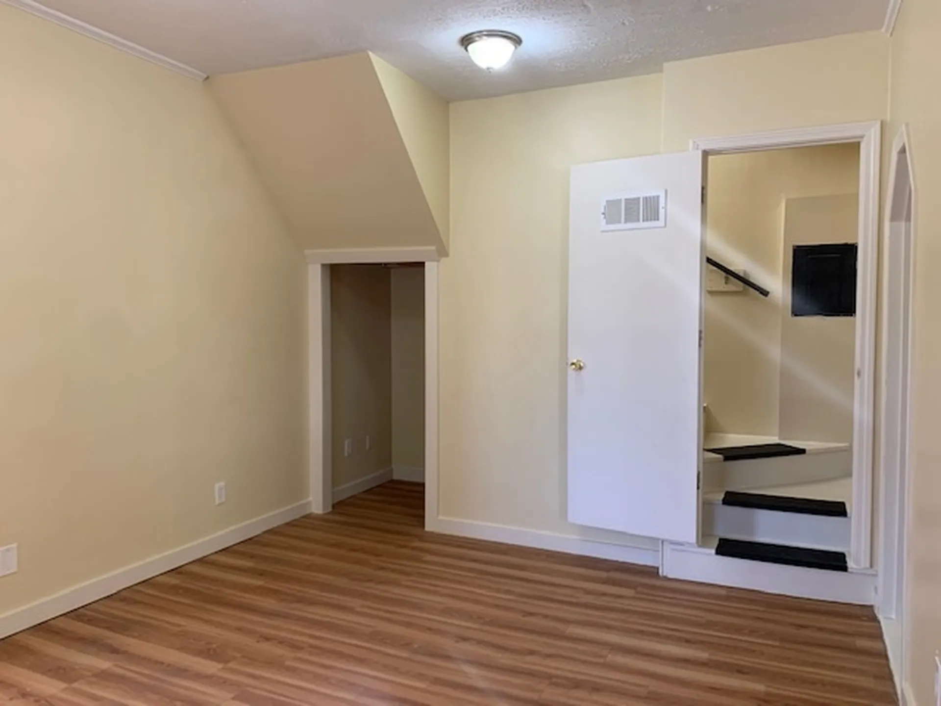 71 East Bow Street Franklin NH 03235