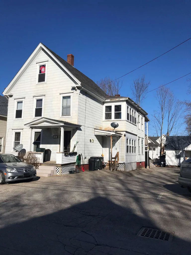24 Summer Street Laconia NH 03246