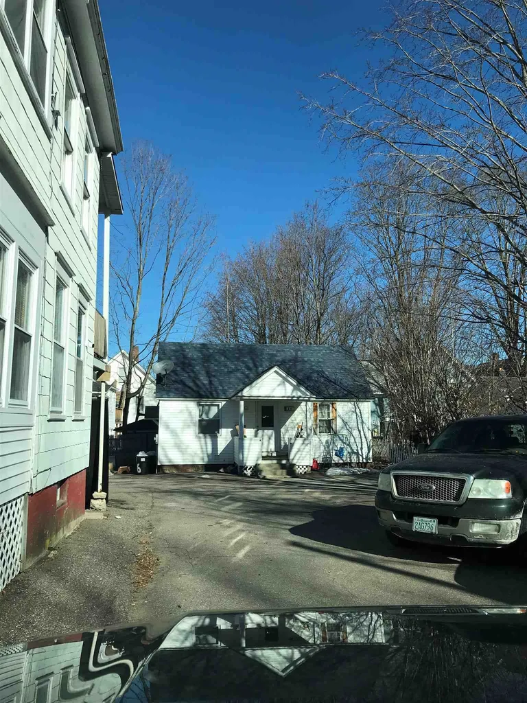 24 Summer Street Laconia NH 03246