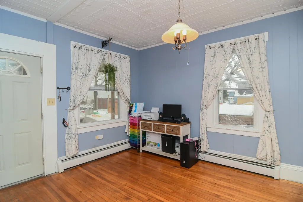 471 Manchester Street Manchester NH 03103