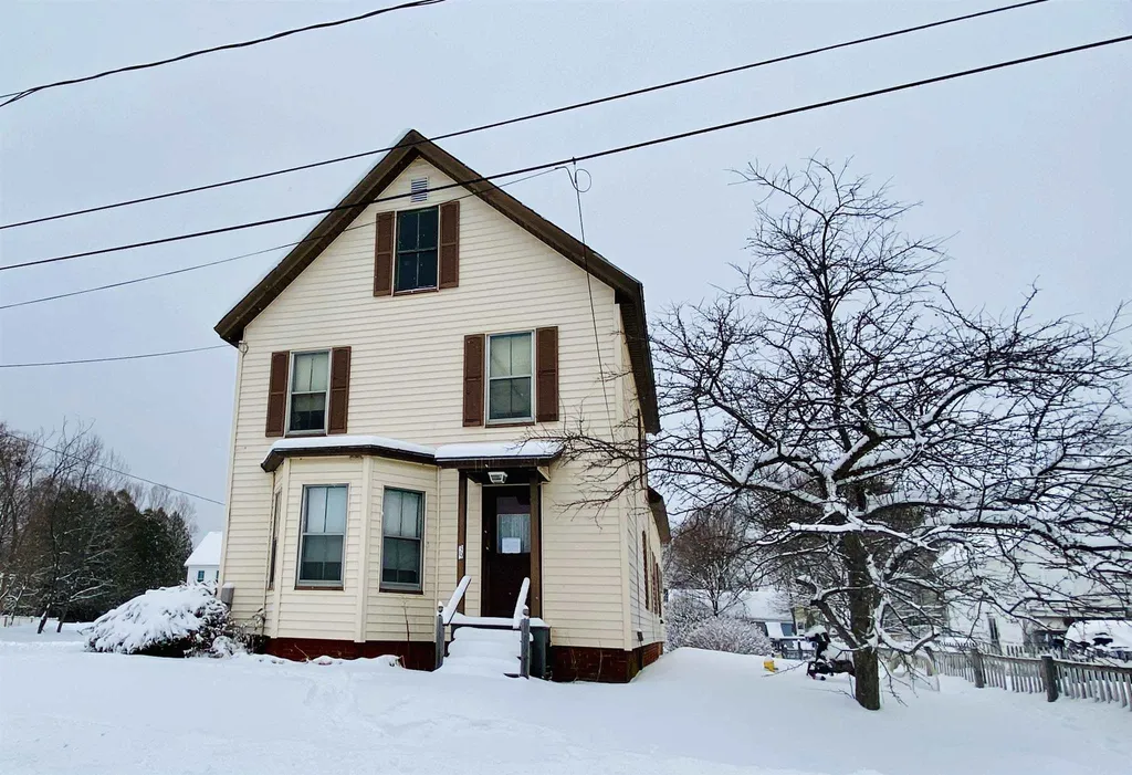 39 Myrtle Street Newport NH 03773