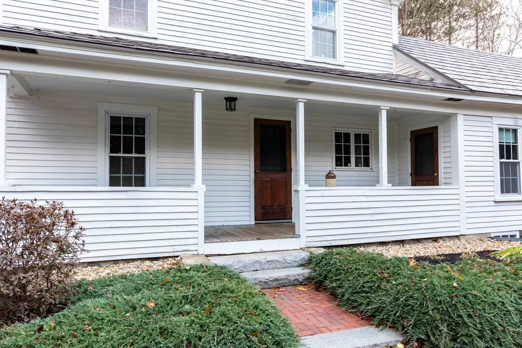 45 Little River Road Kingston NH 03848