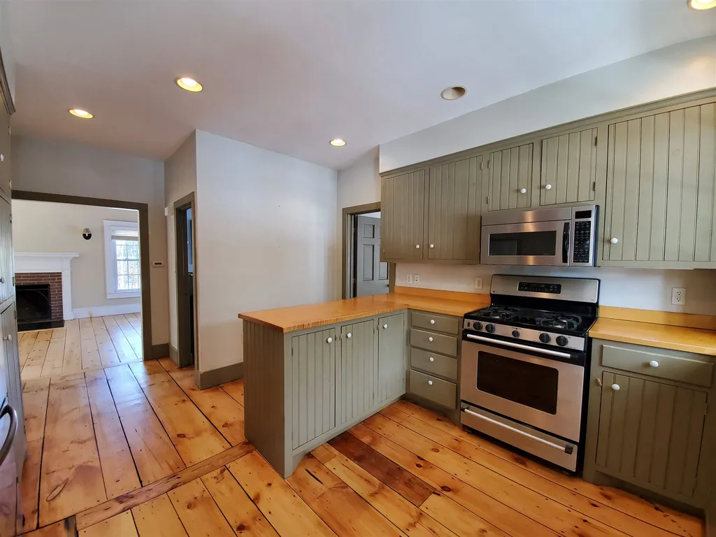 45 Little River Road Kingston NH 03848
