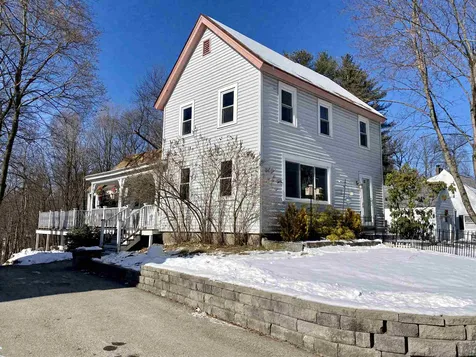 24 North Street Milford NH 03055