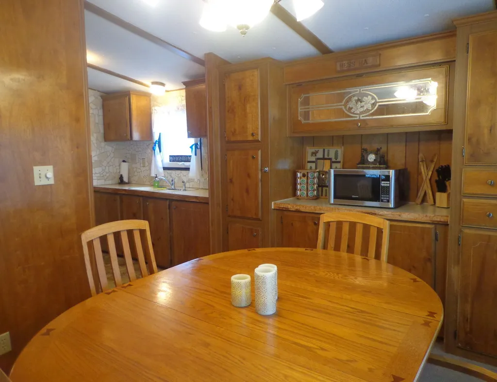 19 Franklin Street Lincoln NH 03251